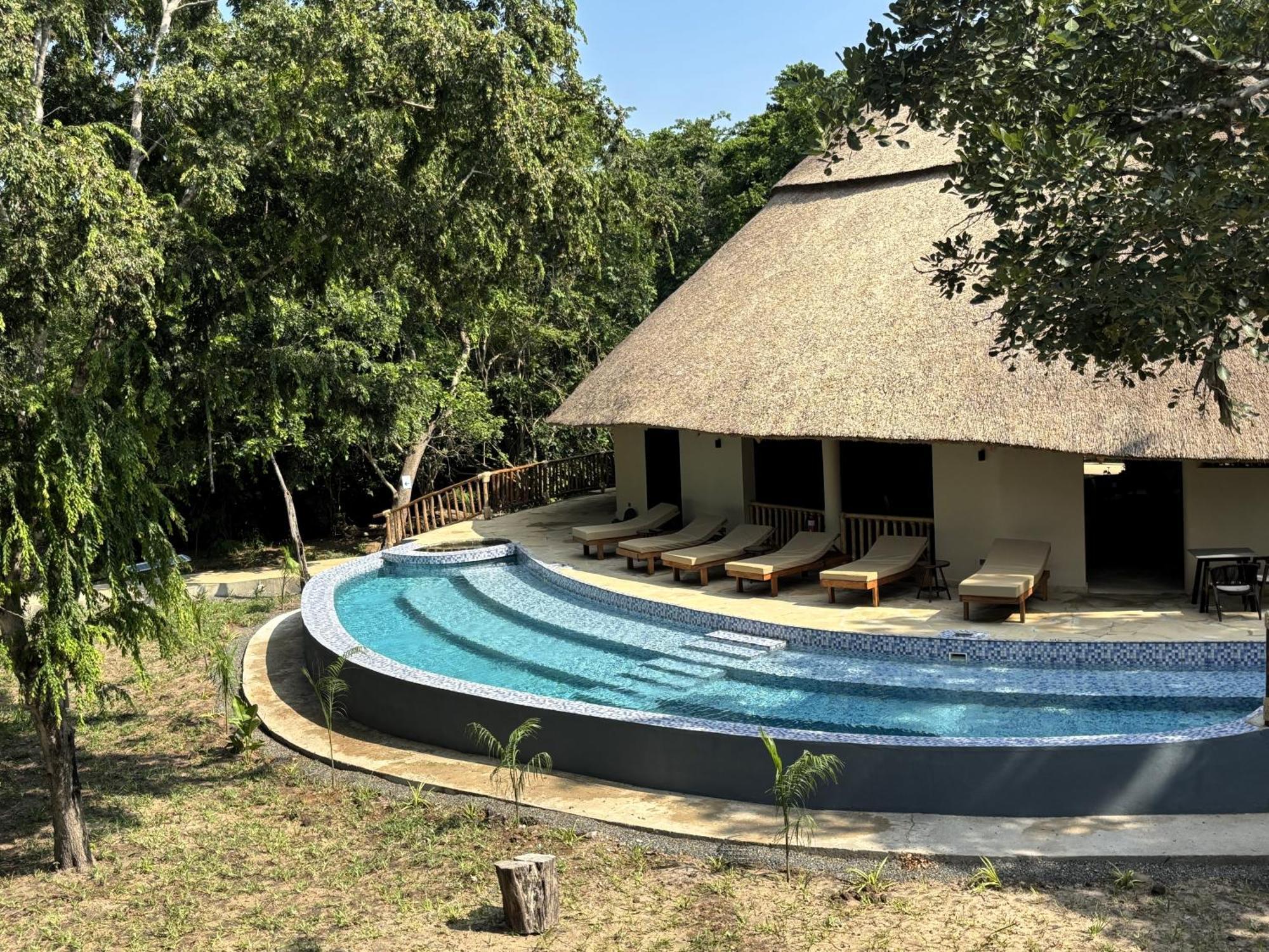 Africa Safari Nyerere Villa Kwangwazi Exteriör bild
