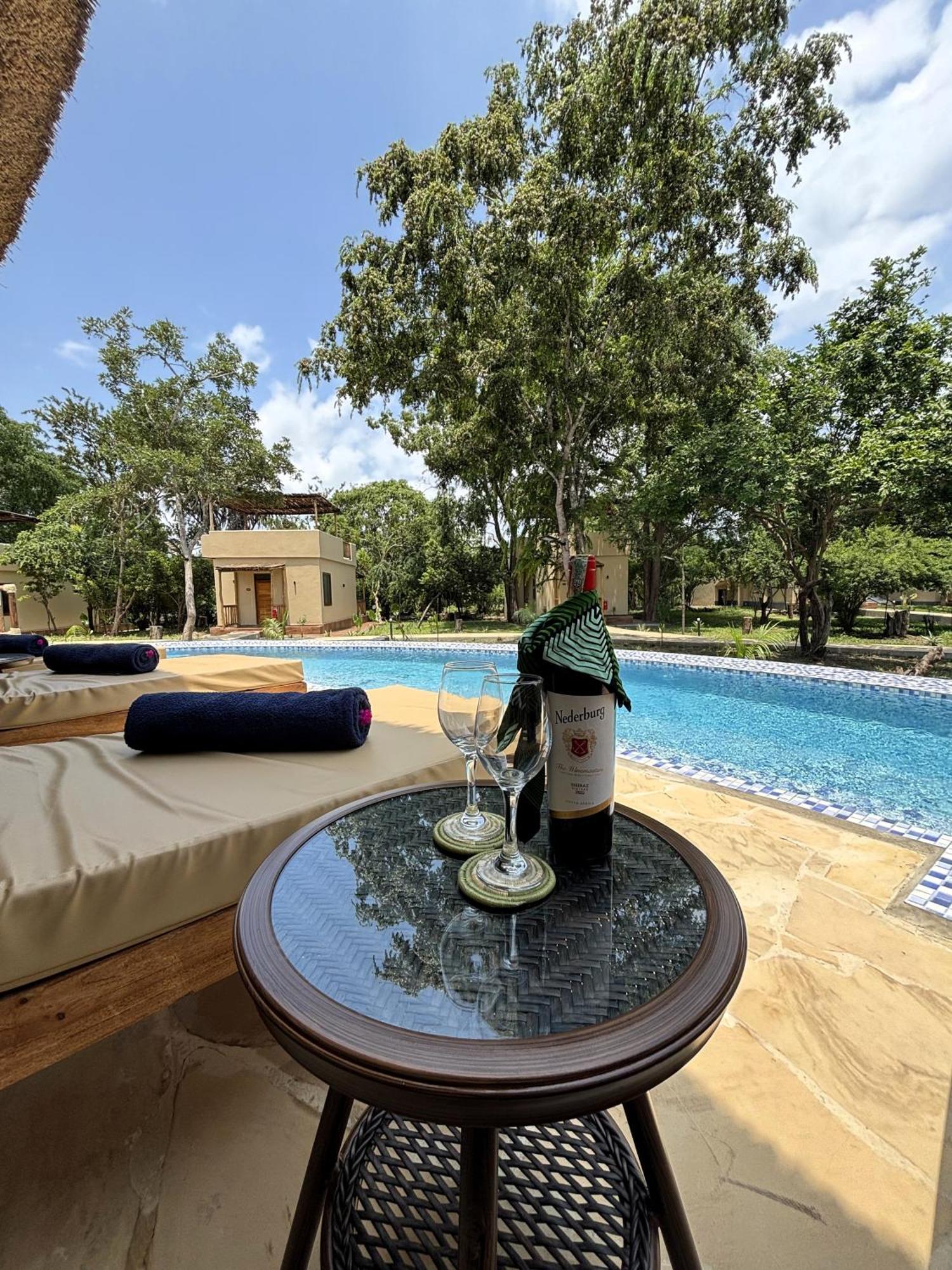 Africa Safari Nyerere Villa Kwangwazi Exteriör bild